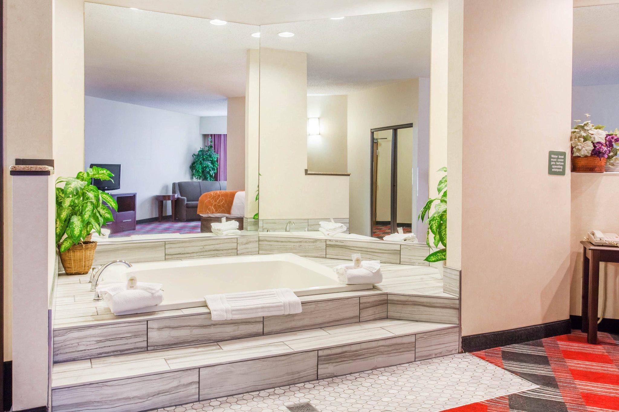 Comfort Suites Near Vancouver Mall Екстериор снимка