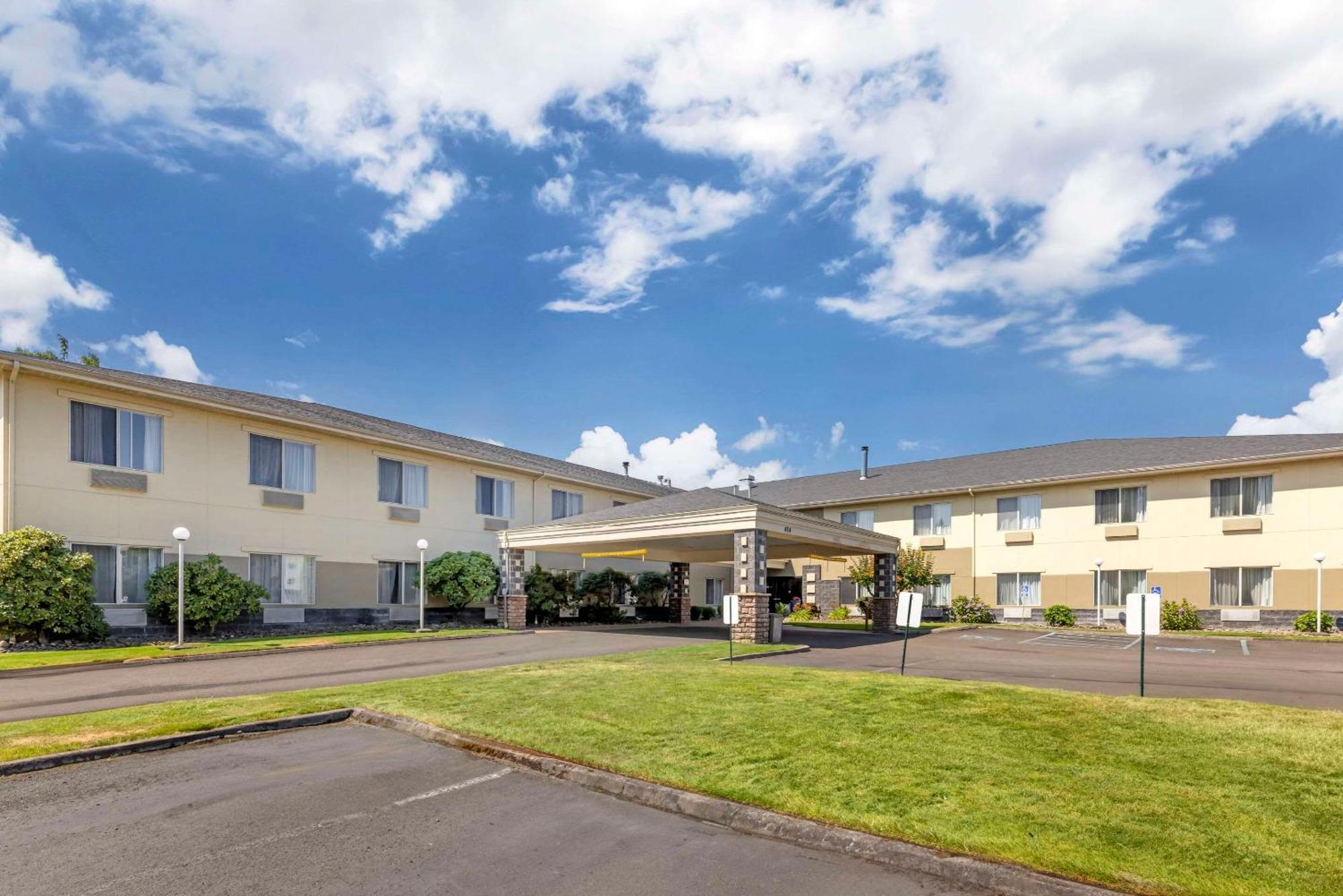 Comfort Suites Near Vancouver Mall Екстериор снимка
