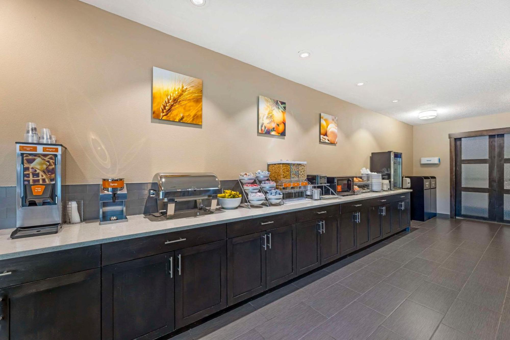 Comfort Suites Near Vancouver Mall Екстериор снимка