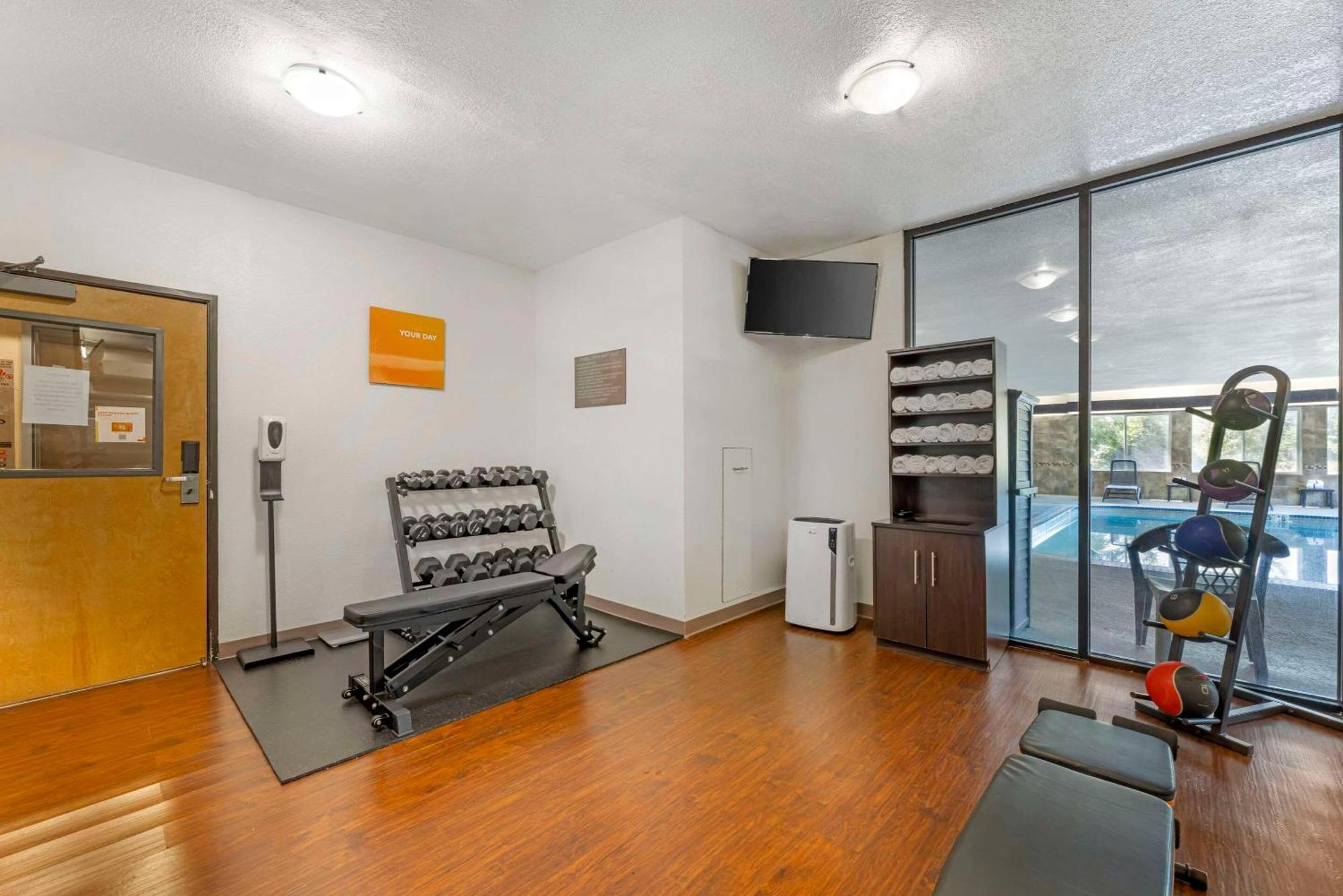 Comfort Suites Near Vancouver Mall Екстериор снимка
