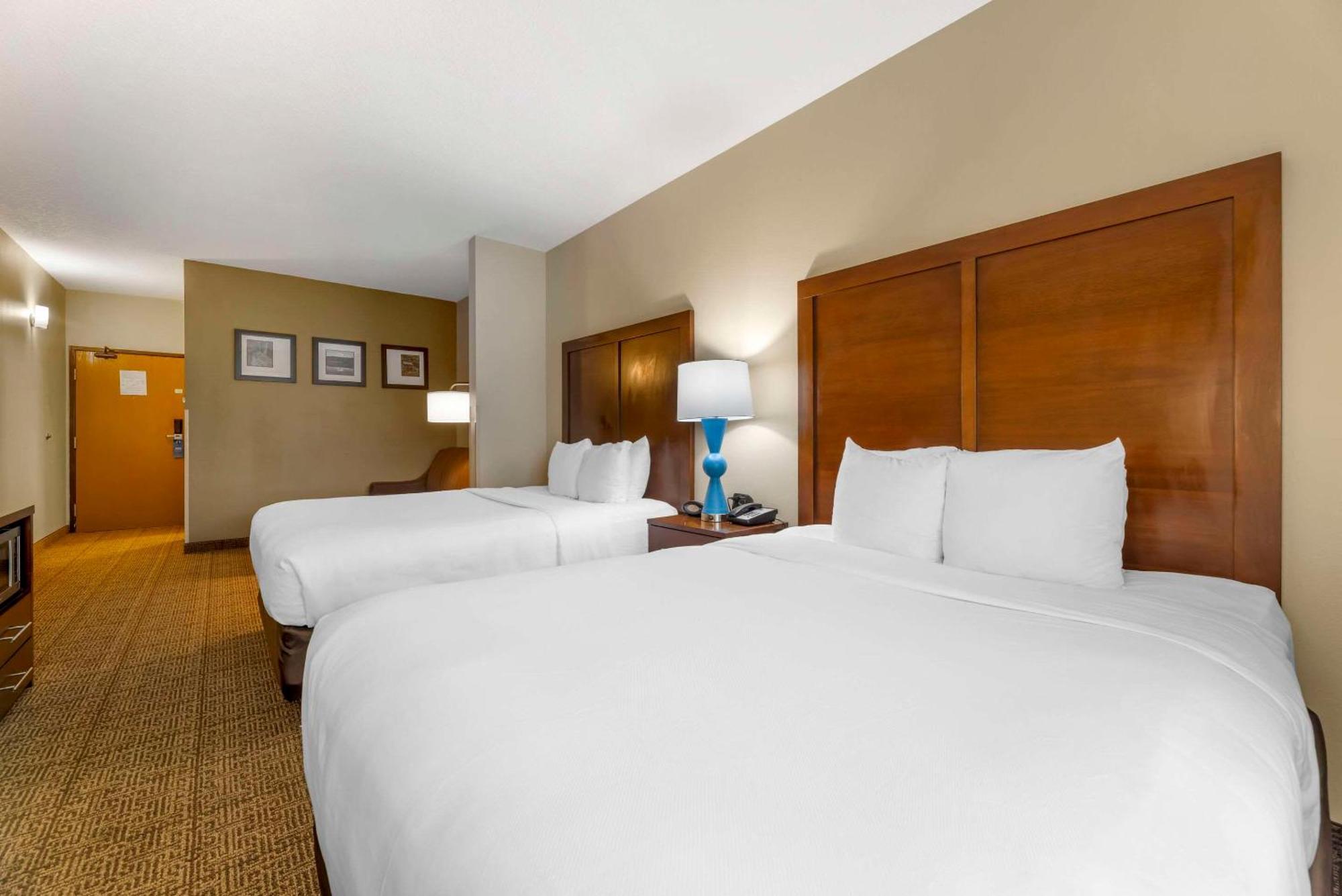 Comfort Suites Near Vancouver Mall Екстериор снимка