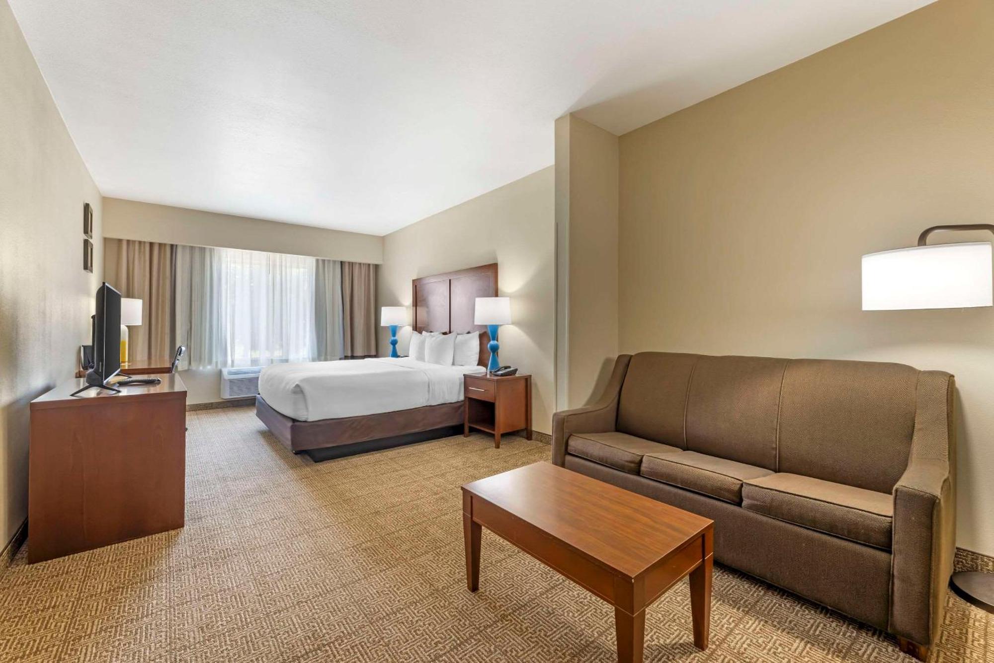 Comfort Suites Near Vancouver Mall Екстериор снимка