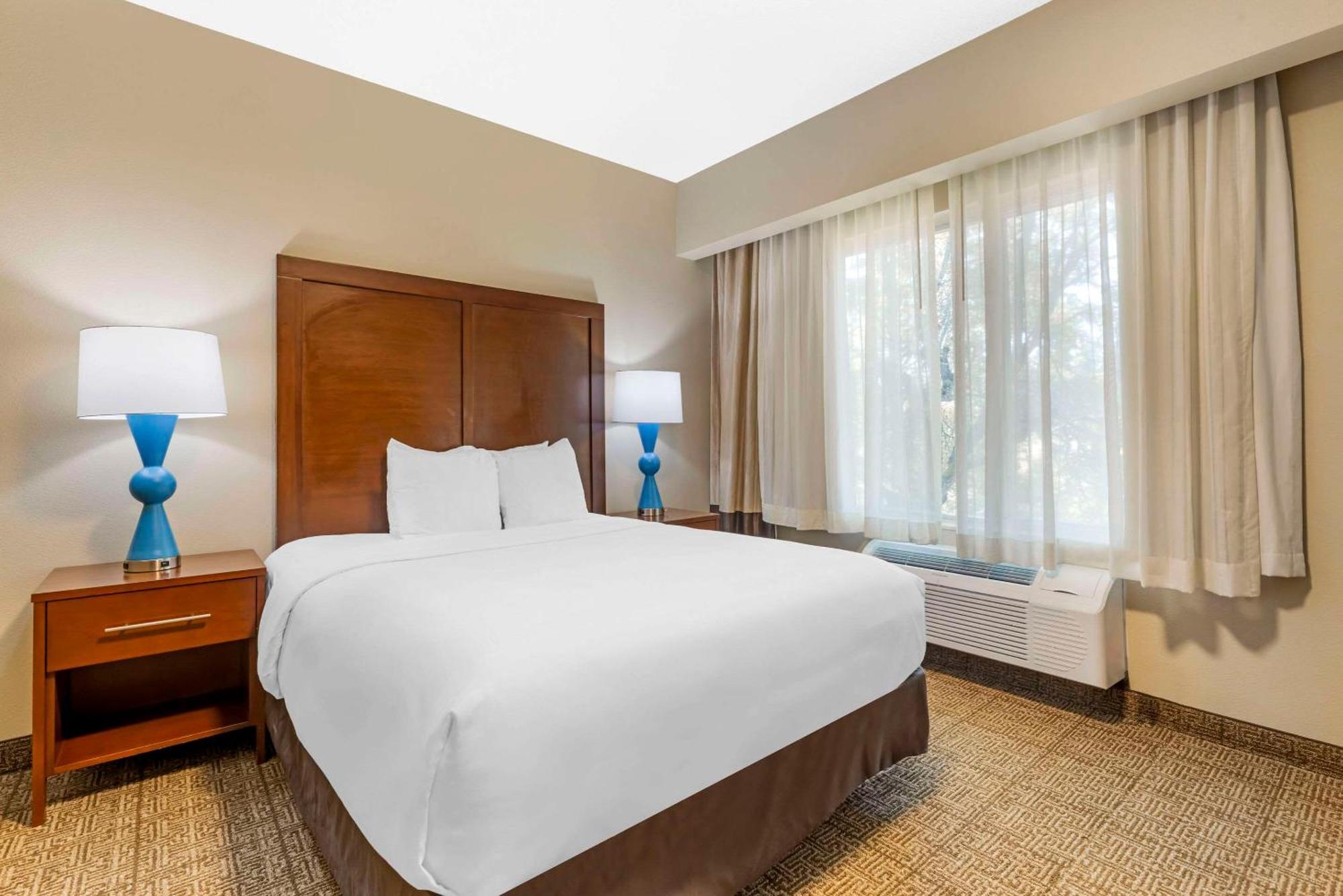 Comfort Suites Near Vancouver Mall Екстериор снимка