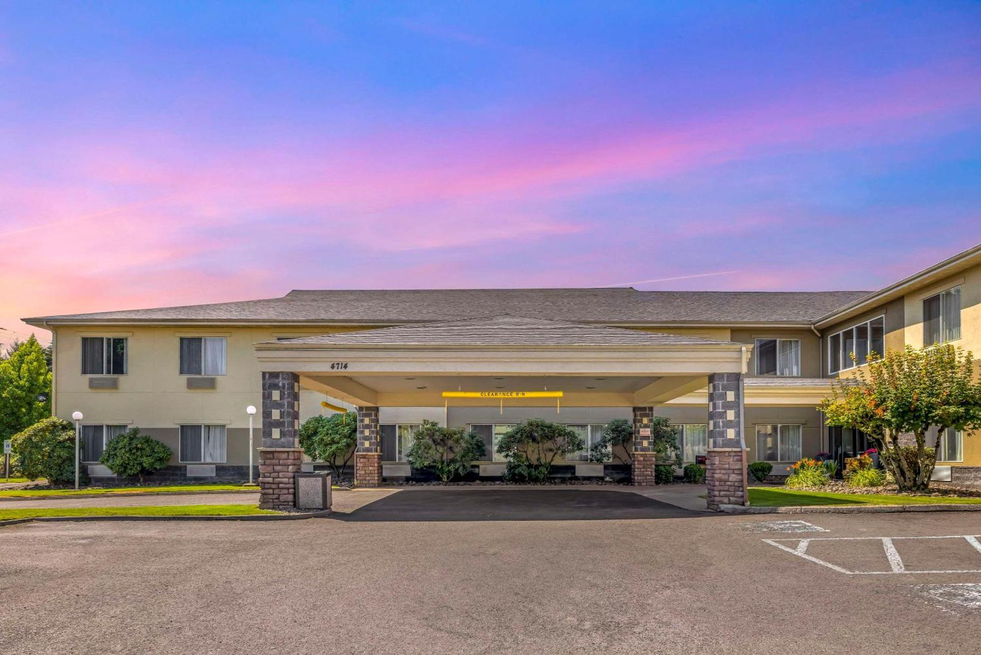 Comfort Suites Near Vancouver Mall Екстериор снимка