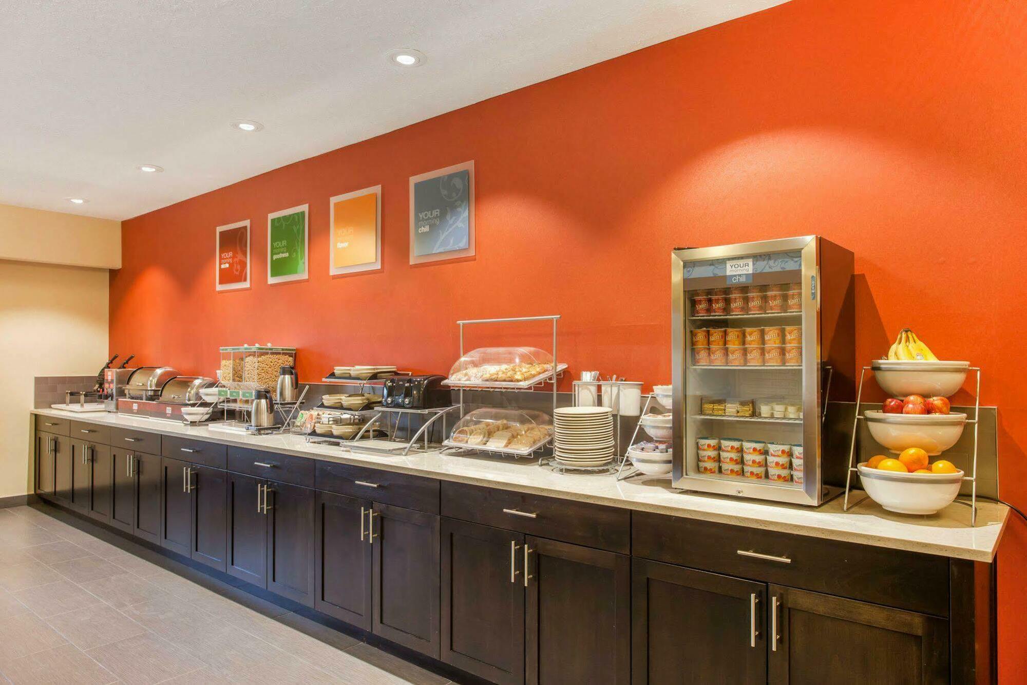 Comfort Suites Near Vancouver Mall Екстериор снимка